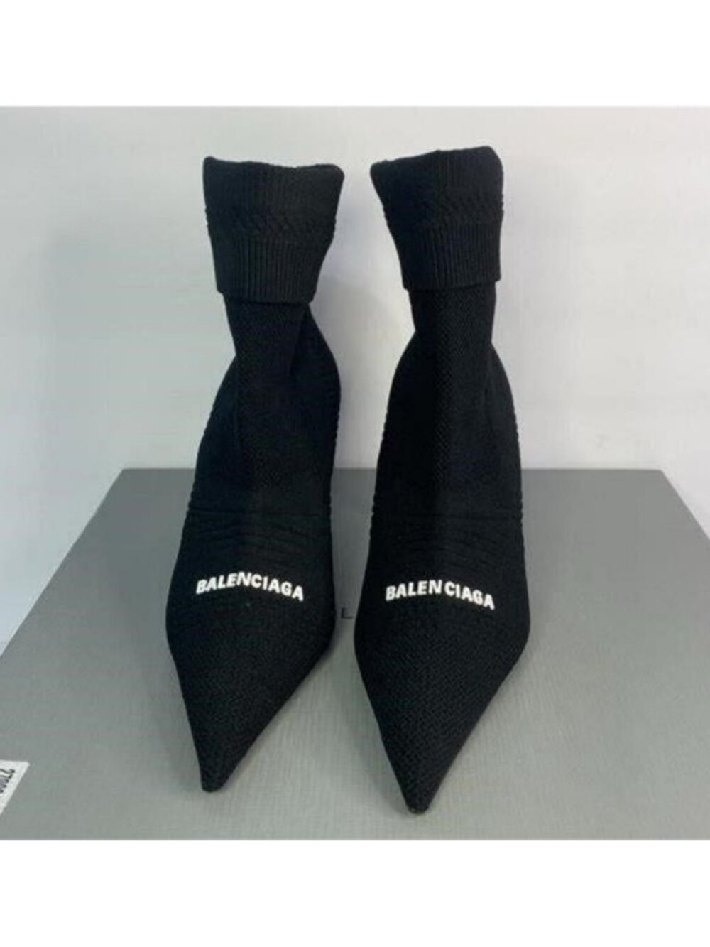 Balenciaga Women’s Knife 20 Knit High Heel Booties–Sleek, Sharp, and Chic!” - Picture 5 of 11